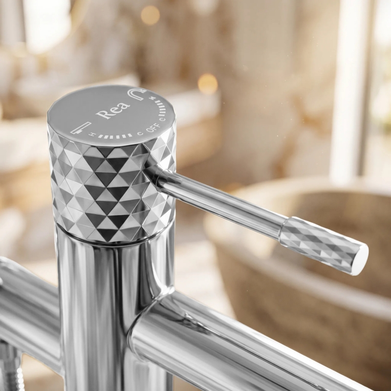 Bateria wannowa podłogowa Rea Lungo Diamond Chrom